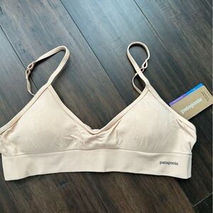 Patagonia barely everyday bra L